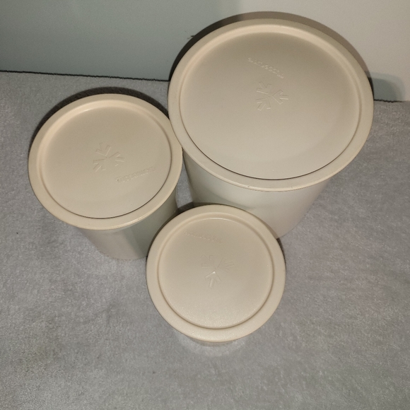Vintage tupperware